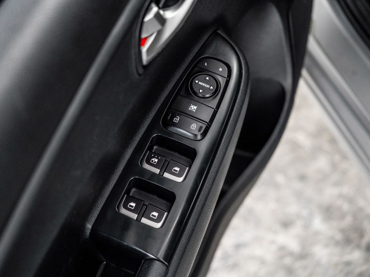 Kia Rio 2020 - фото автомобиля