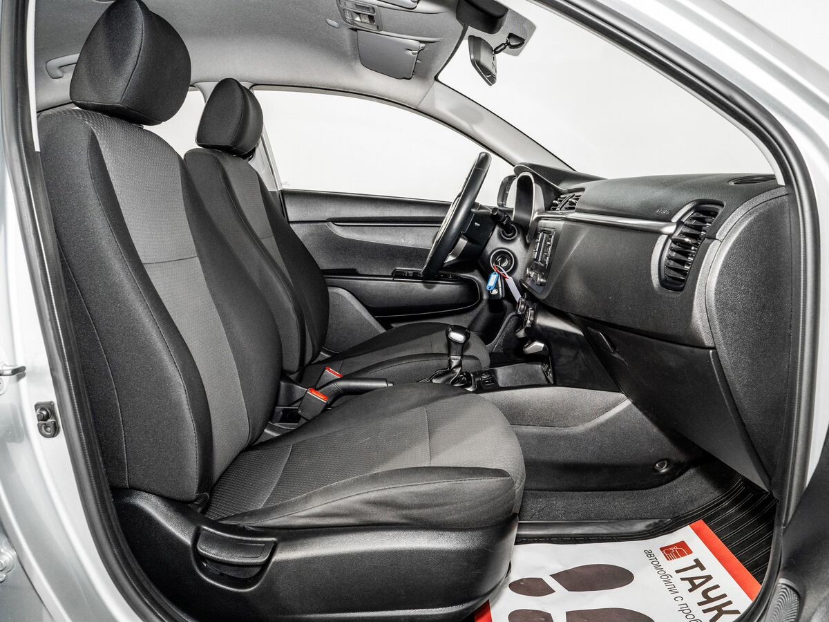 Kia Rio 2020 - фото автомобиля