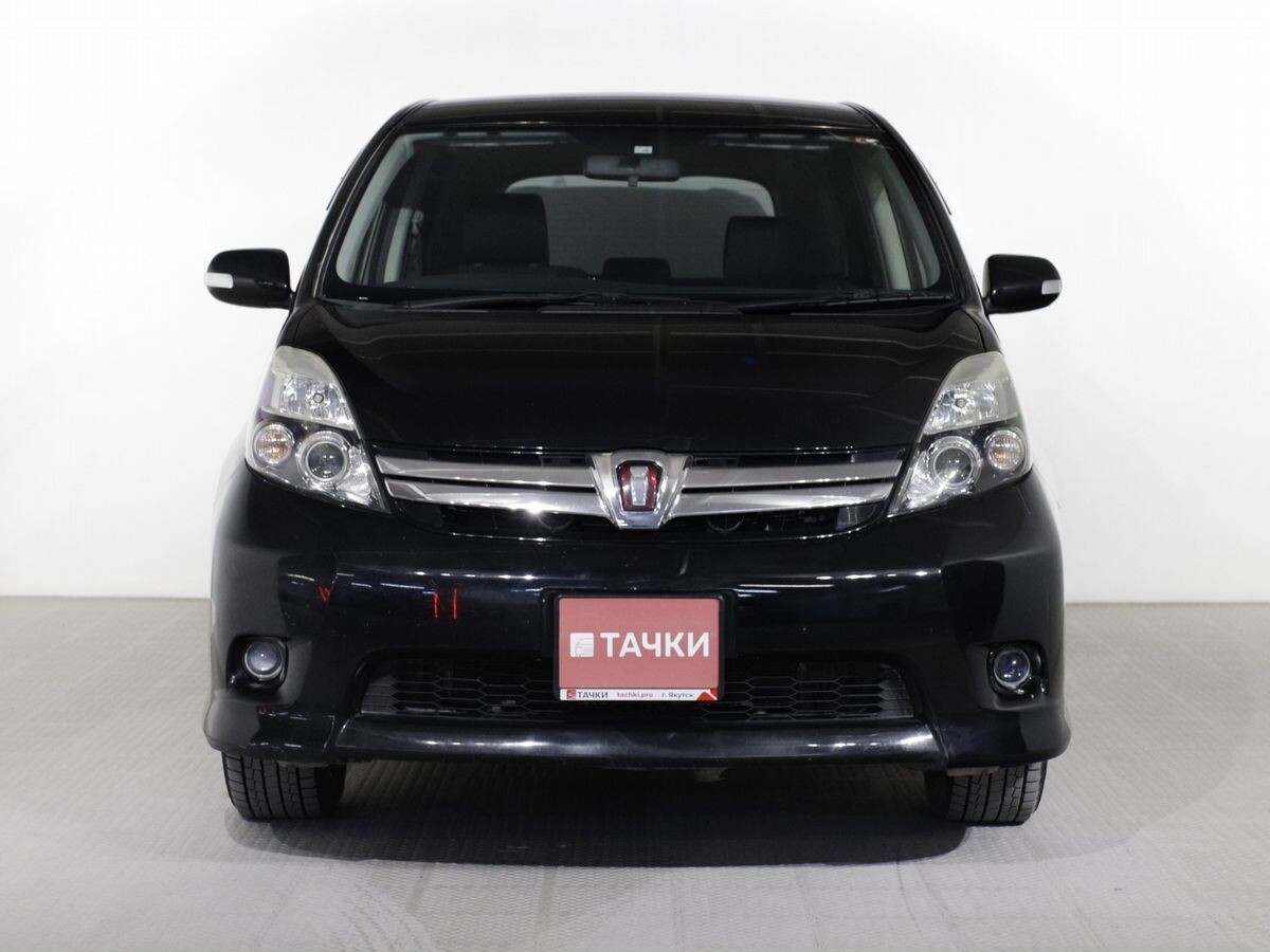 Toyota Isis 2012 - фото автомобиля