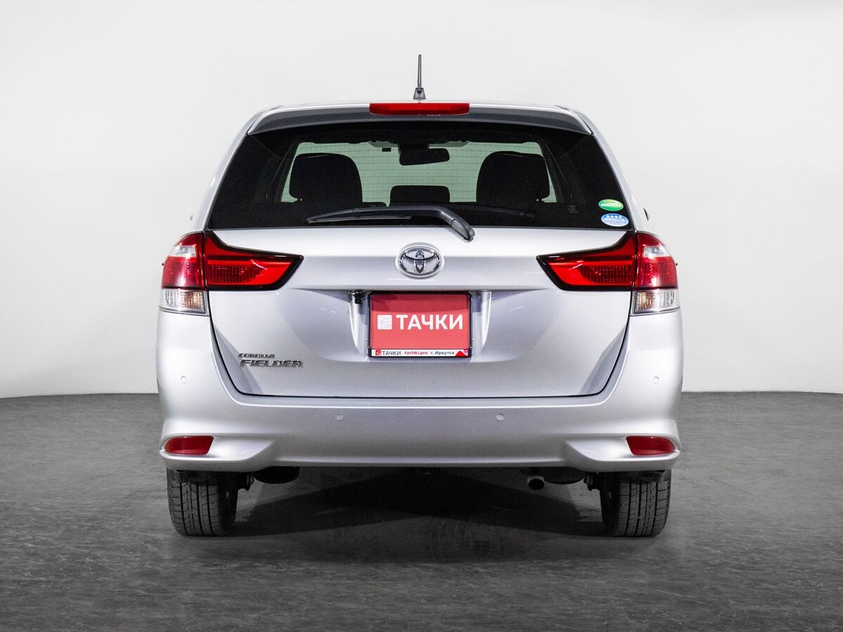 Toyota Corolla 2018 - фото автомобиля