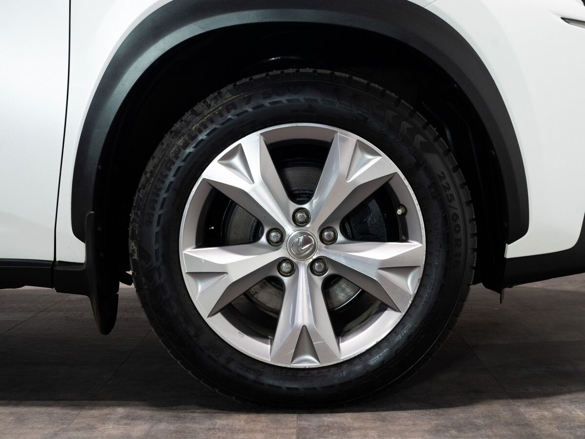 Lexus NX300h 2015 - фото автомобиля