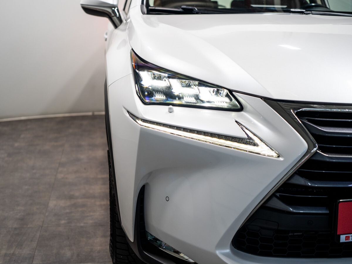 Lexus NX300h 2015 - фото автомобиля