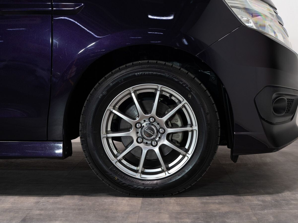 Honda Stepwgn 2013 - фото автомобиля