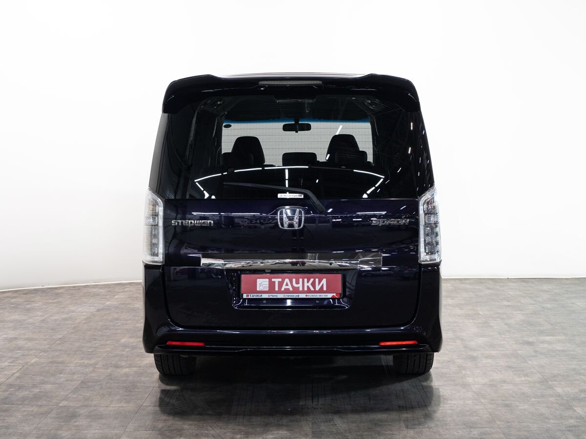 Honda Stepwgn 2013 - фото автомобиля