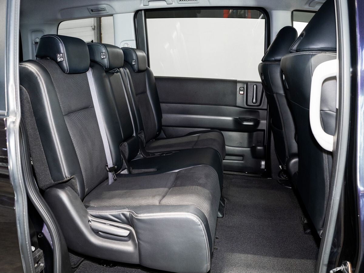 Honda Stepwgn 2013 - фото автомобиля