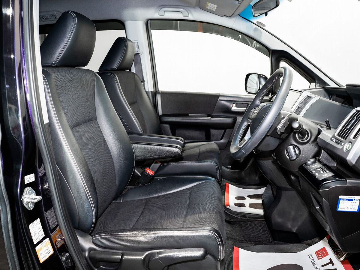 Honda Stepwgn 2013 - фото автомобиля