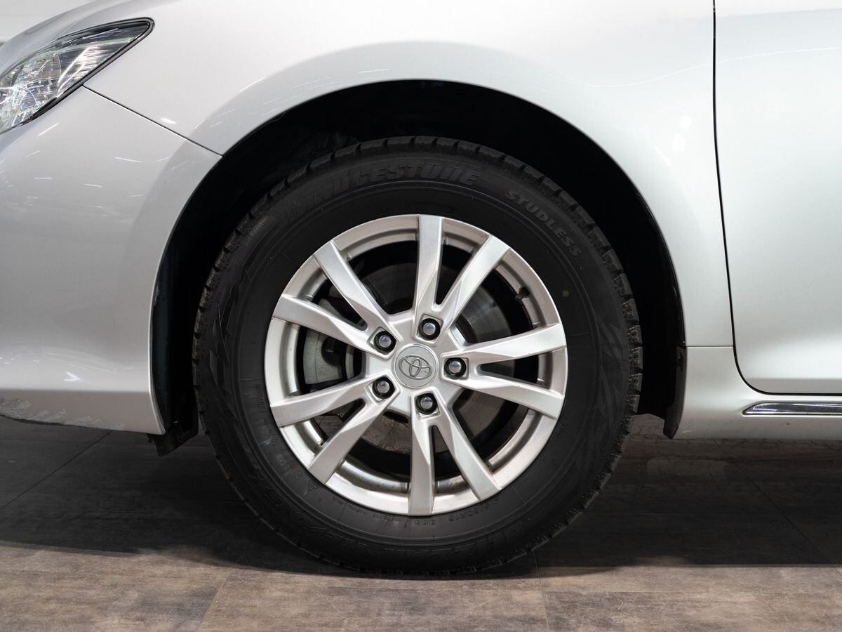 Toyota Camry 2014 - фото автомобиля