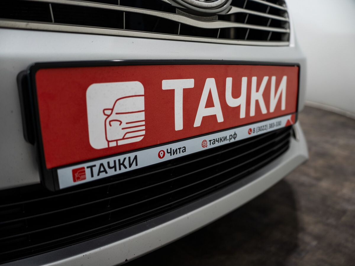 Toyota Camry 2014 - фото автомобиля