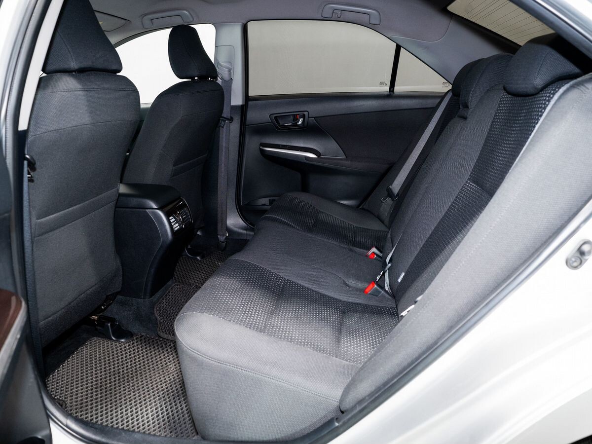 Toyota Camry 2014 - фото автомобиля