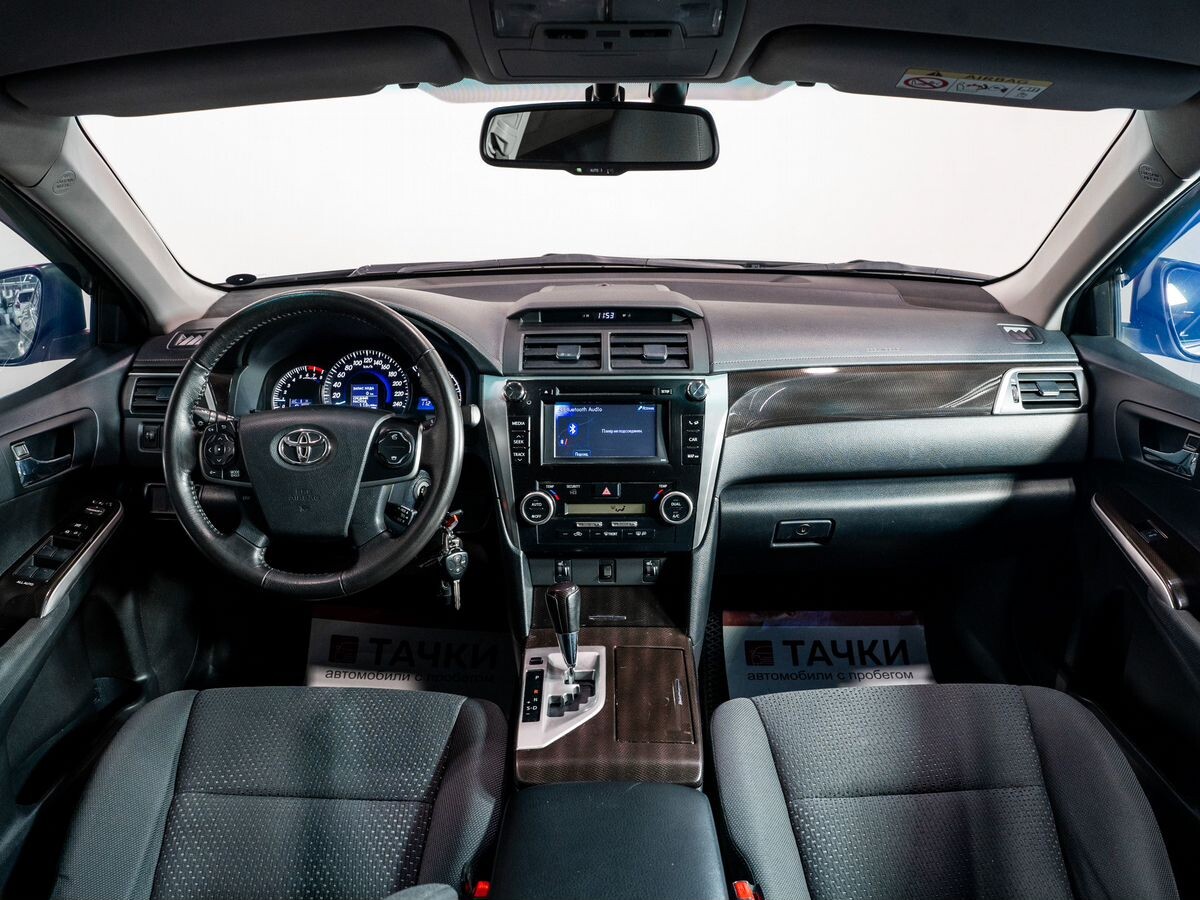 Toyota Camry 2014 - фото автомобиля