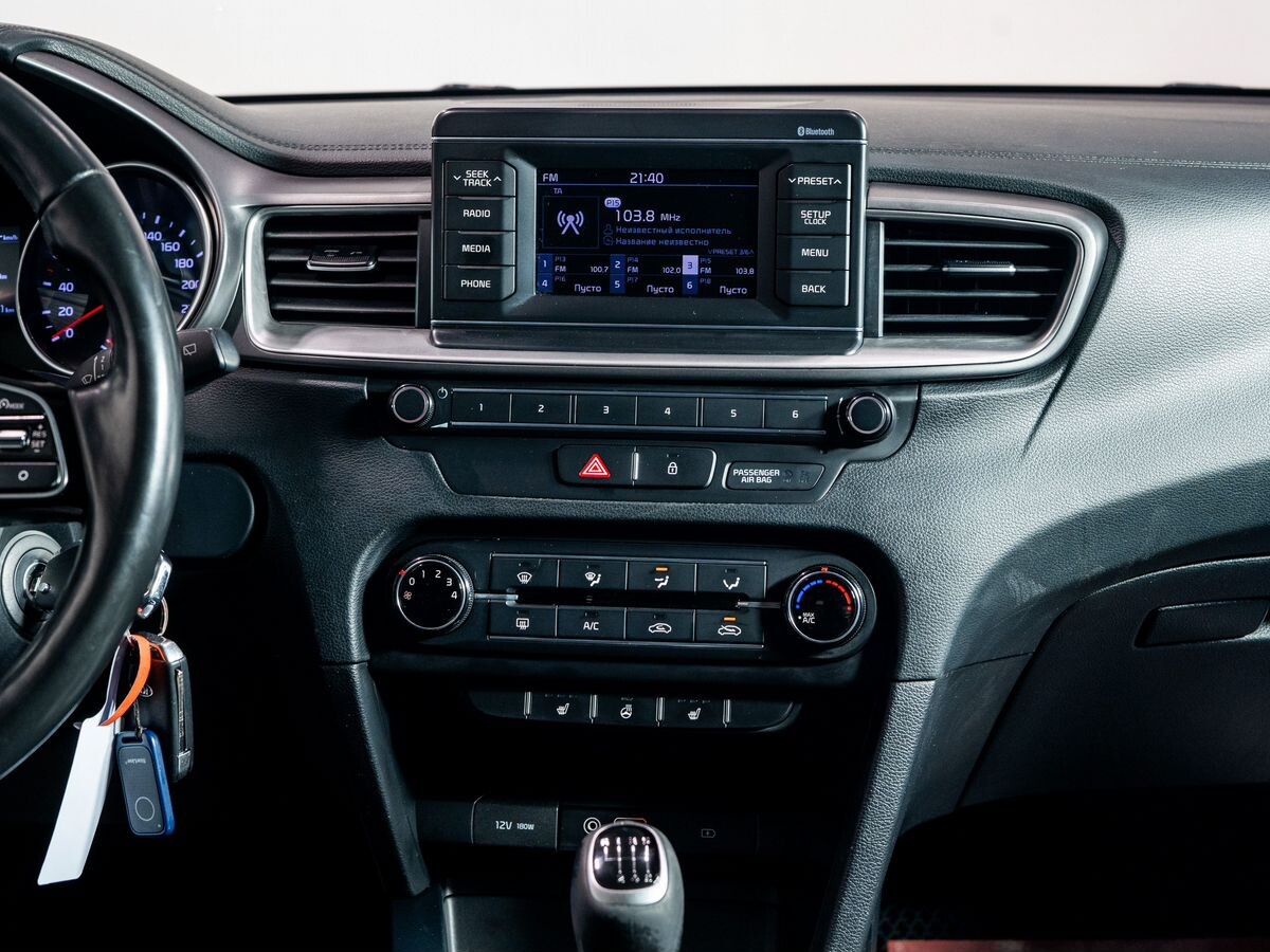 Kia Ceed 2019 - фото автомобиля