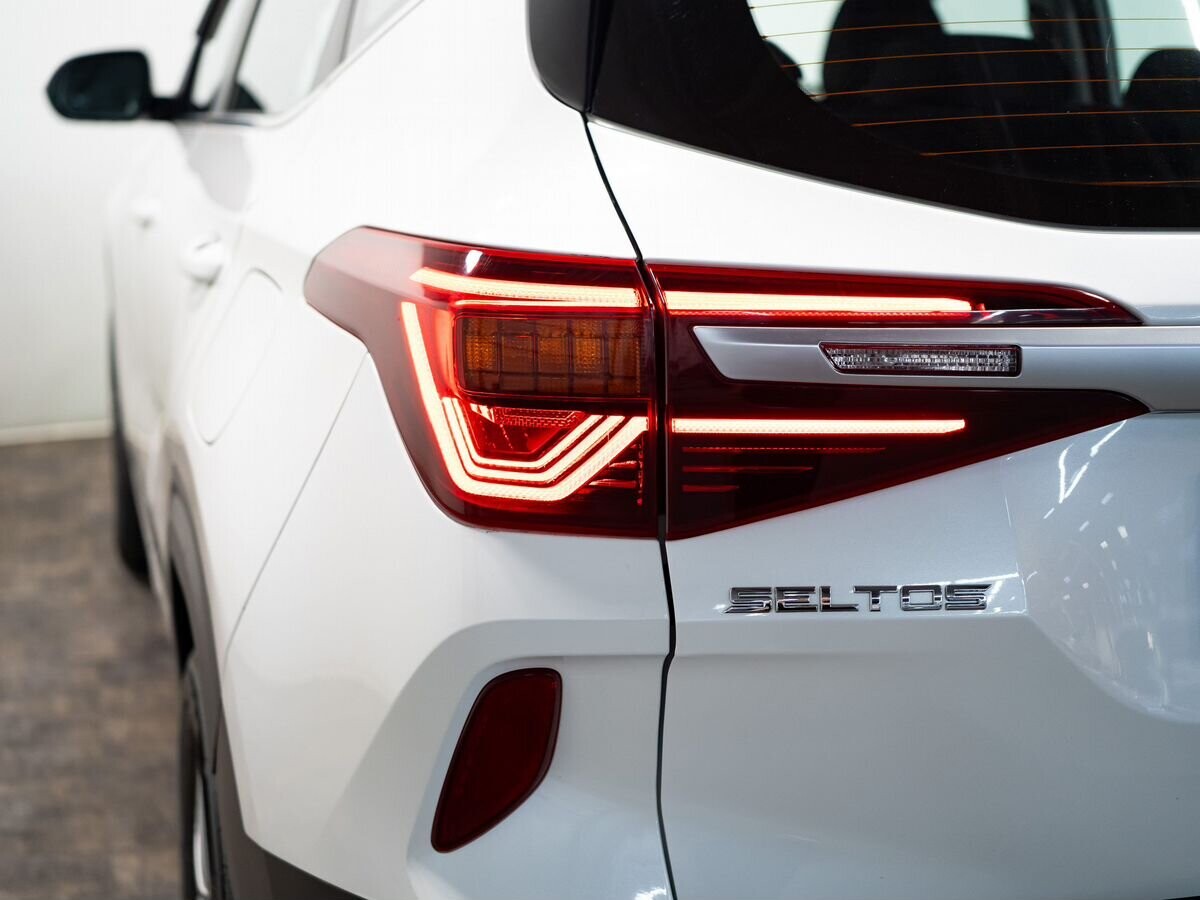 Kia Seltos 2021 - фото автомобиля