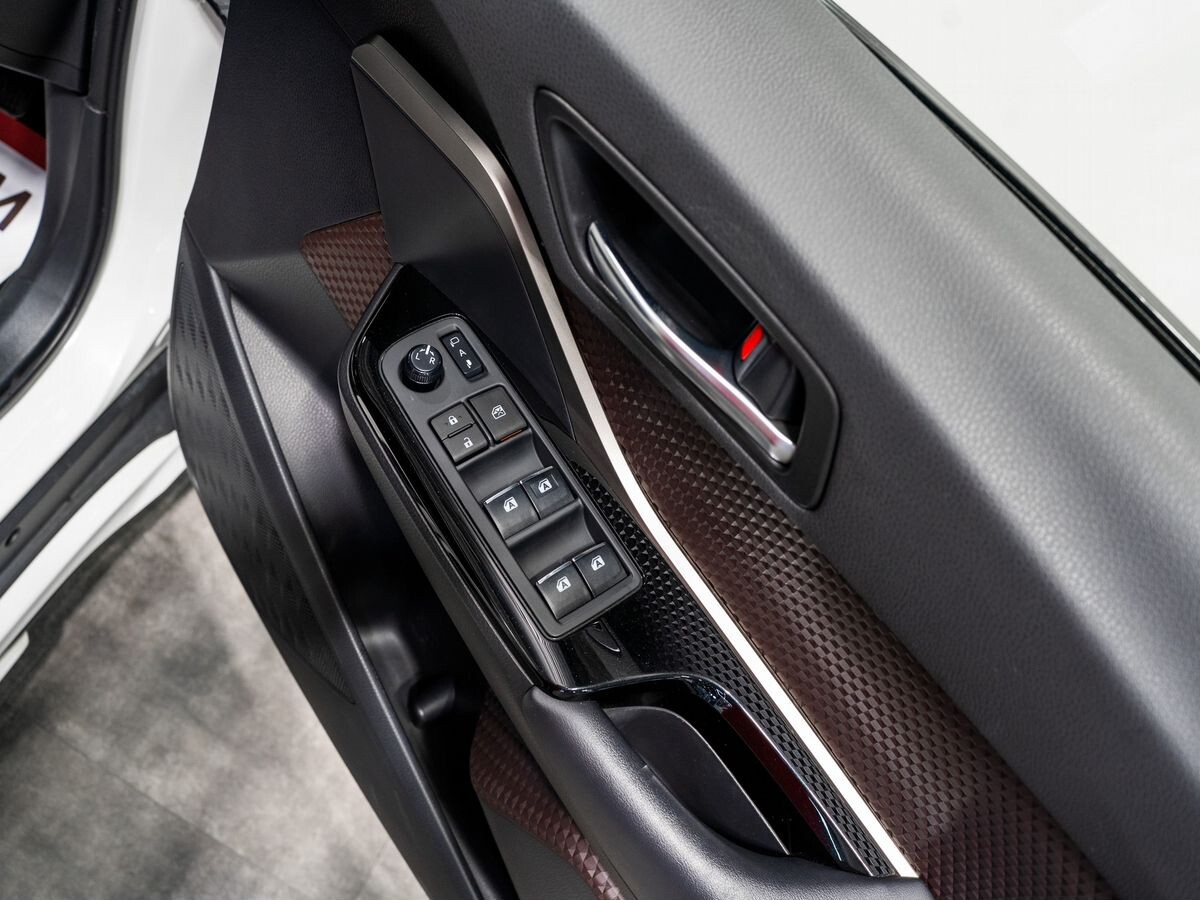 Toyota C-HR 2018 - фото автомобиля