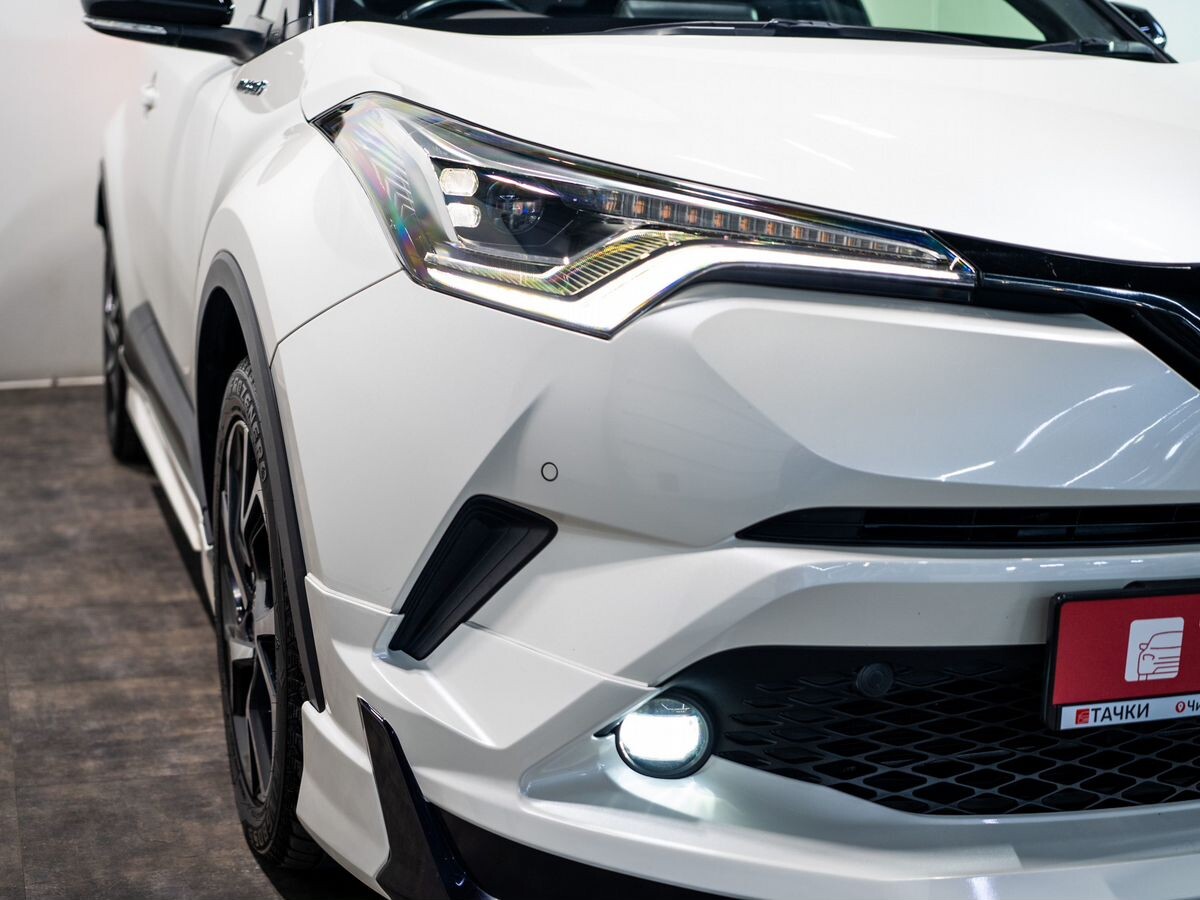 Toyota C-HR 2018 - фото автомобиля