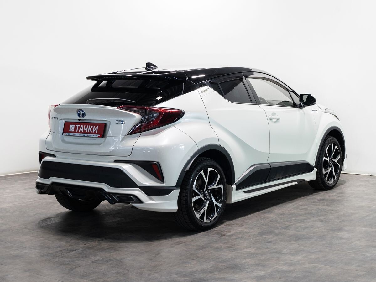 Toyota C-HR 2018 - фото автомобиля