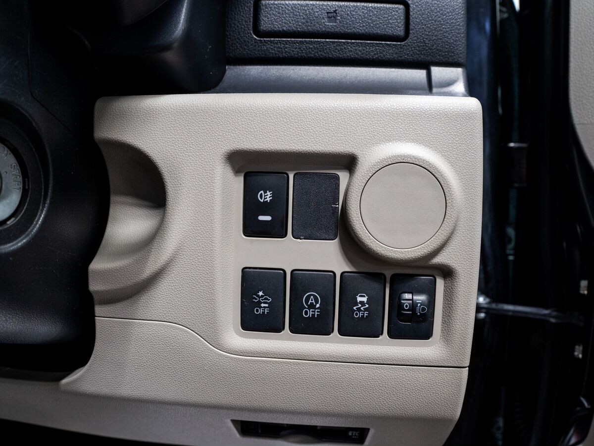 Toyota Passo 2018 - фото автомобиля