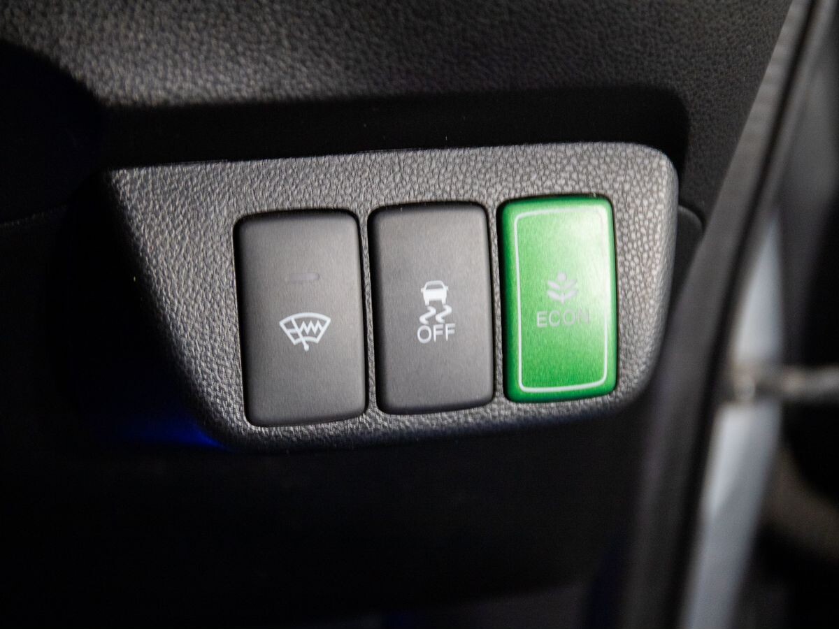 Honda Fit Shuttle 2012 - фото автомобиля