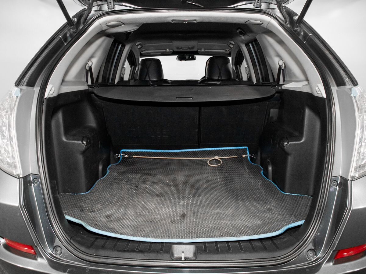 Honda Fit Shuttle 2012 - фото автомобиля