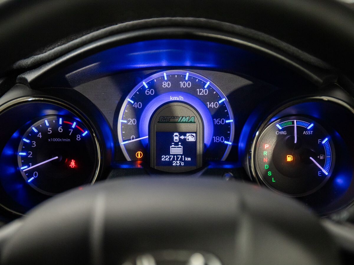 Honda Fit Shuttle 2012 - фото автомобиля