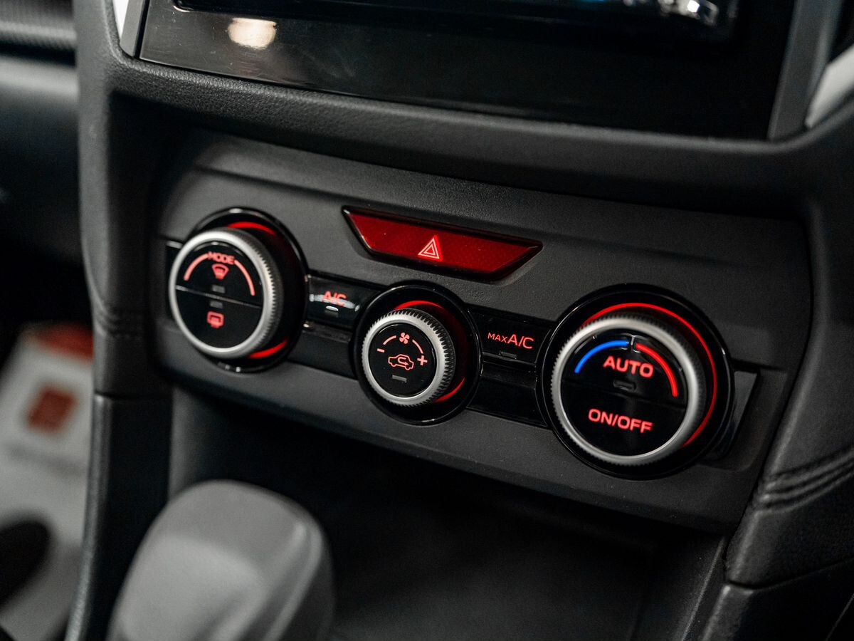 Subaru Impreza 2017 - фото автомобиля