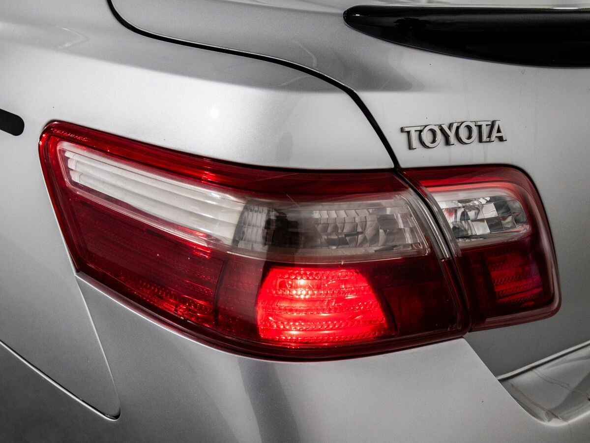 Toyota Camry 2008 - фото автомобиля