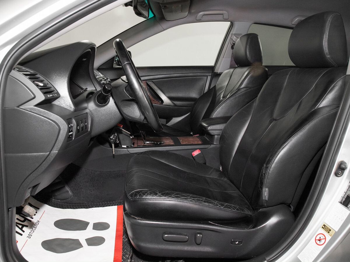 Toyota Camry 2008 - фото автомобиля