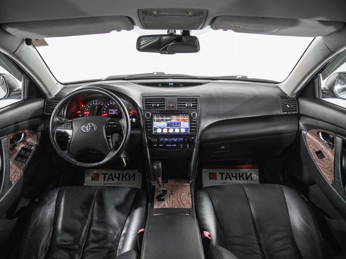 Toyota Camry 2008 - фото автомобиля