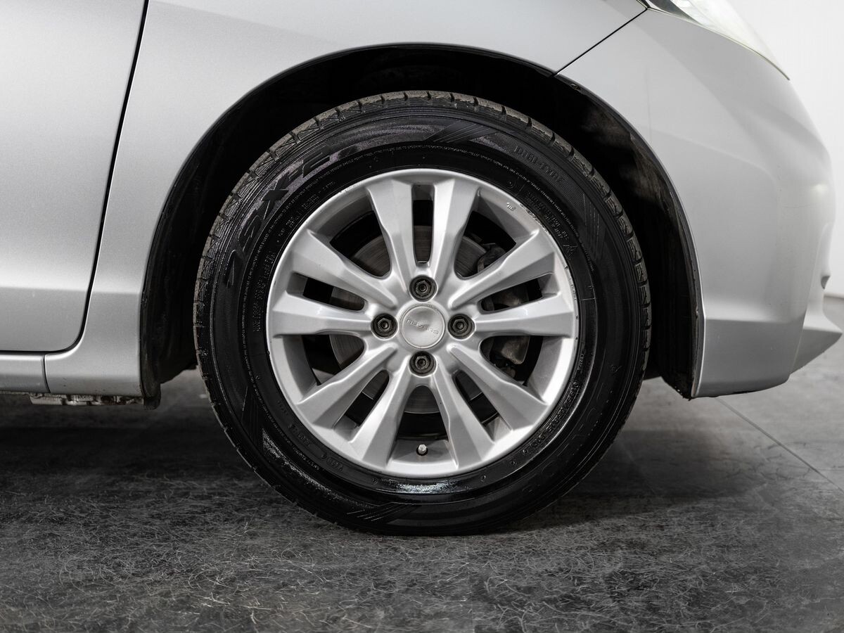 Honda Freed 2011 - фото автомобиля