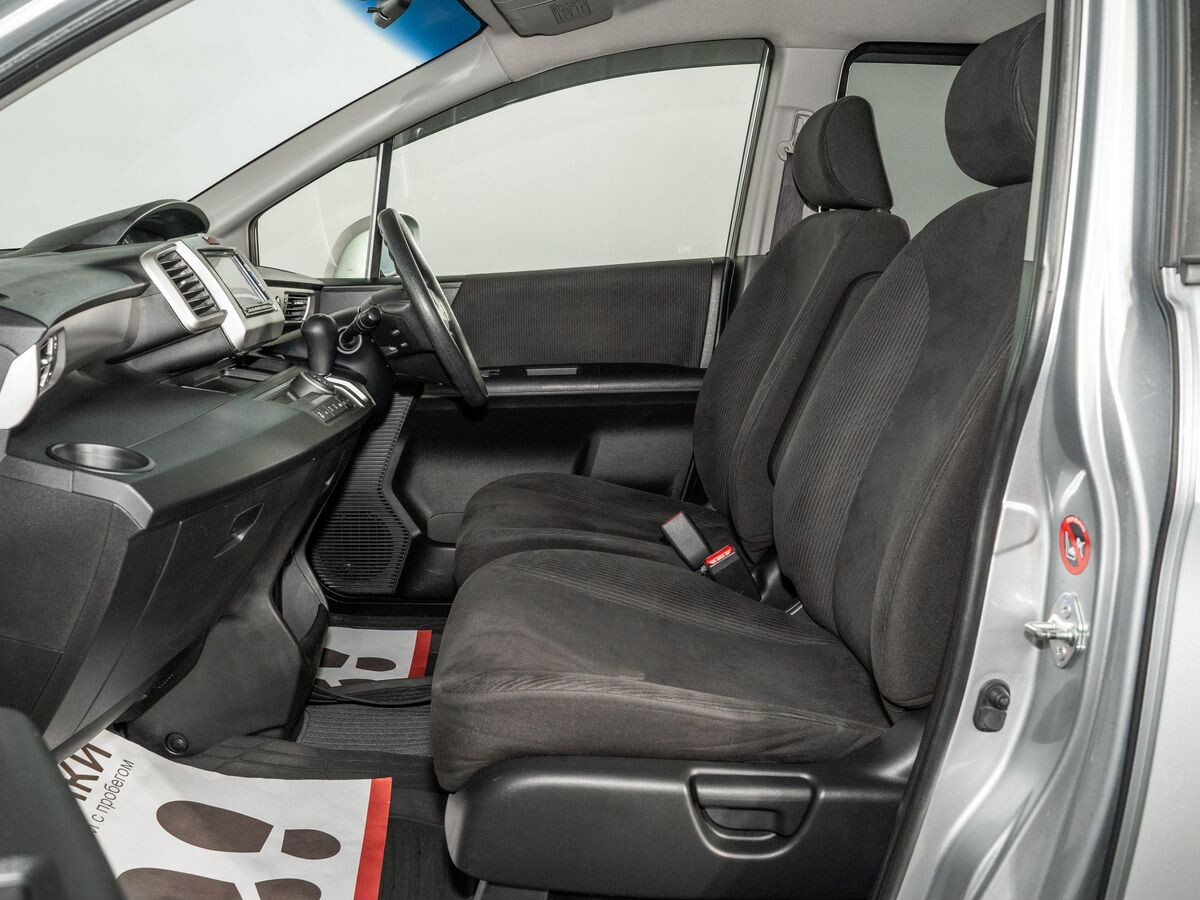 Honda Freed 2011 - фото автомобиля