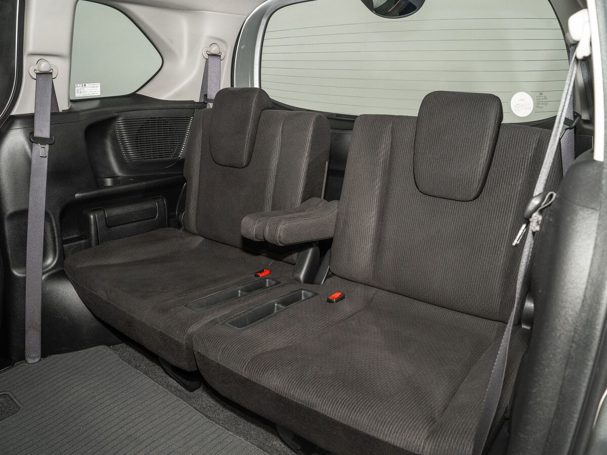 Honda Freed 2011 - фото автомобиля