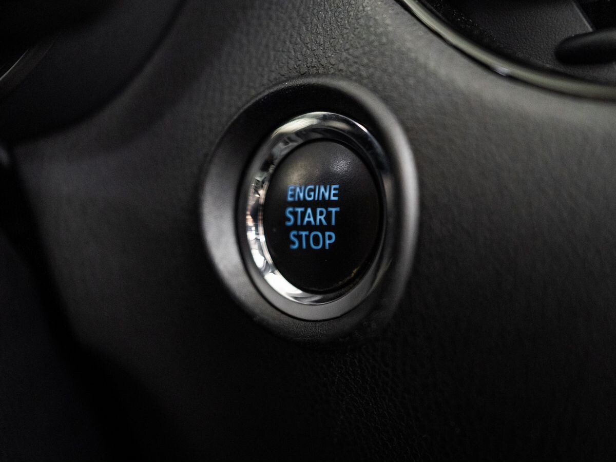 Toyota C-HR 2018 - фото автомобиля