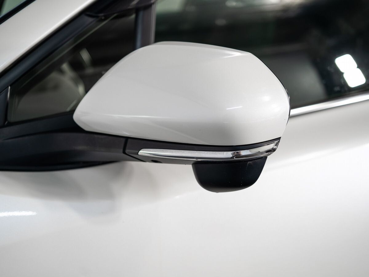 Toyota C-HR 2018 - фото автомобиля