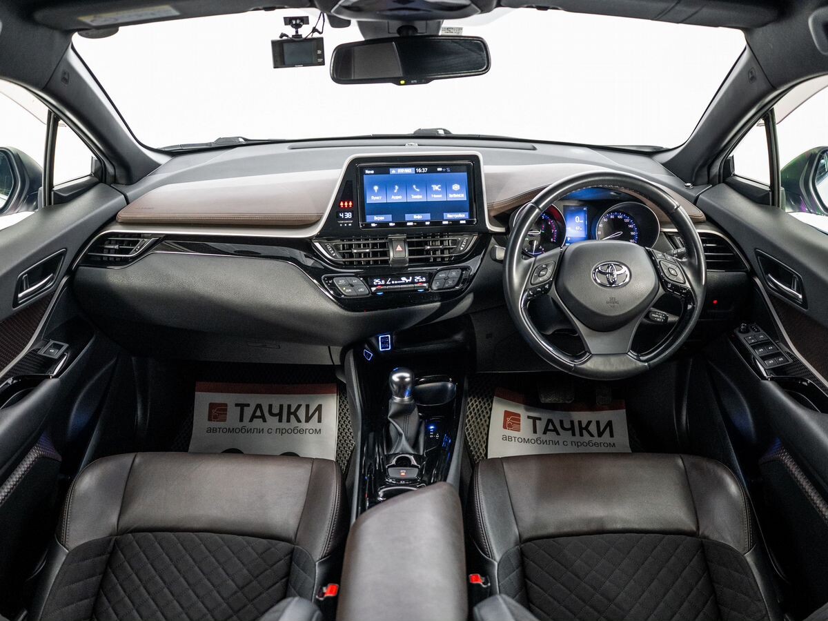 Toyota C-HR 2018 - фото автомобиля