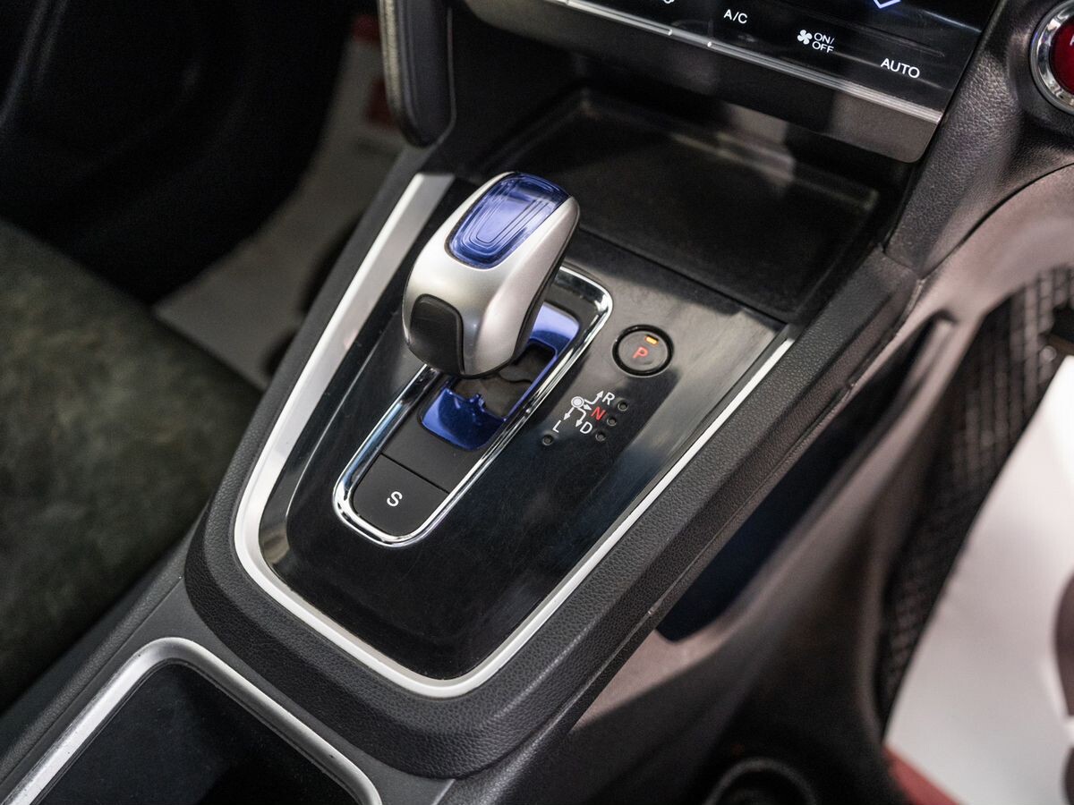 Honda Shuttle 2015 - фото автомобиля