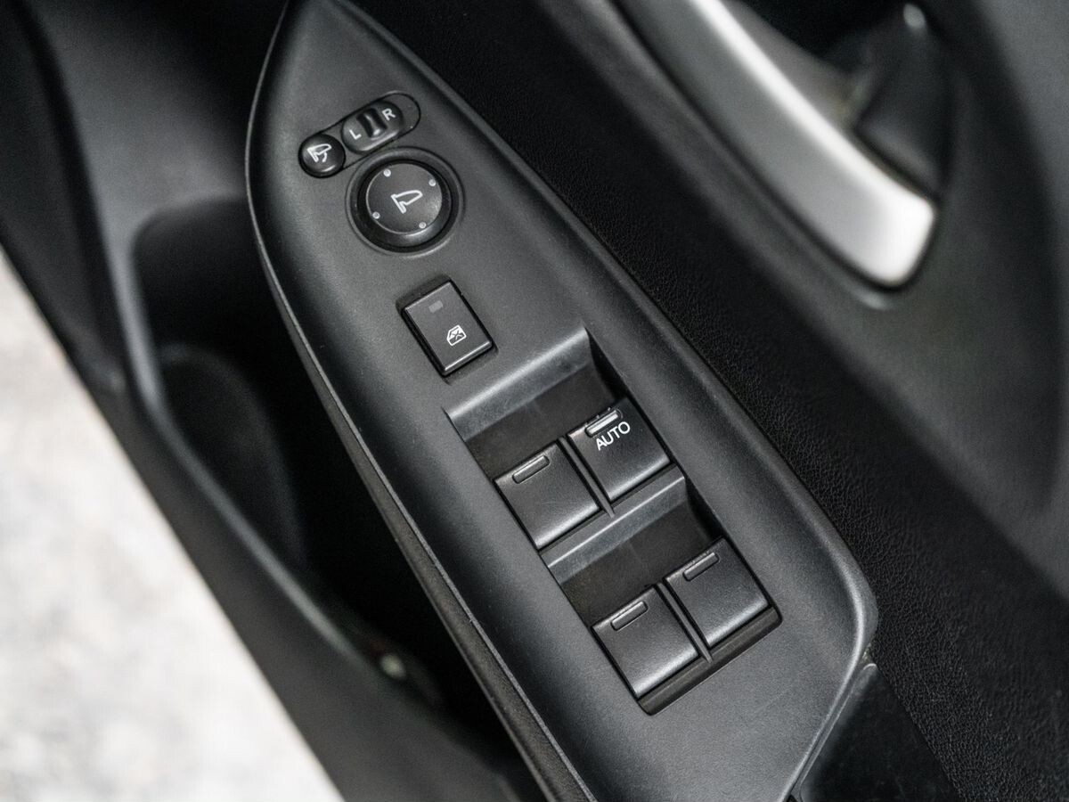 Honda Shuttle 2015 - фото автомобиля