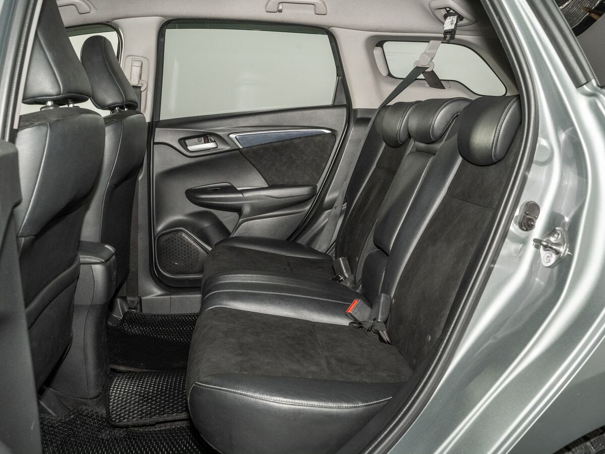 Honda Shuttle 2015 - фото автомобиля