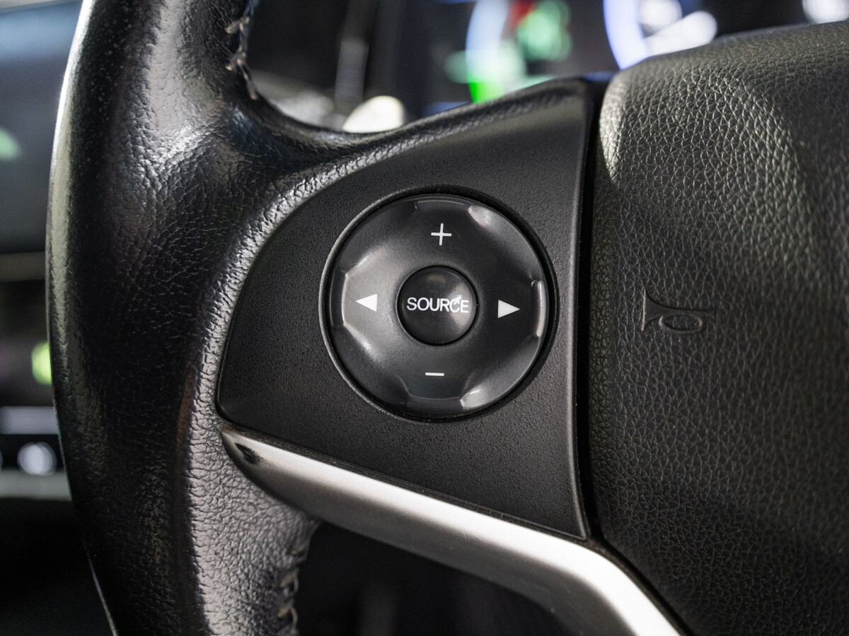 Honda Shuttle 2015 - фото автомобиля