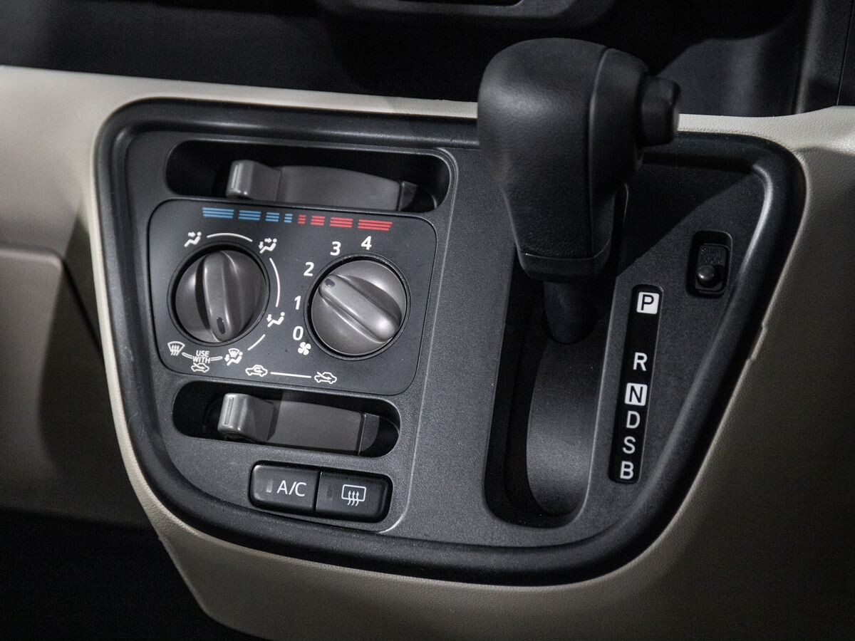 Toyota Passo 2017 - фото автомобиля