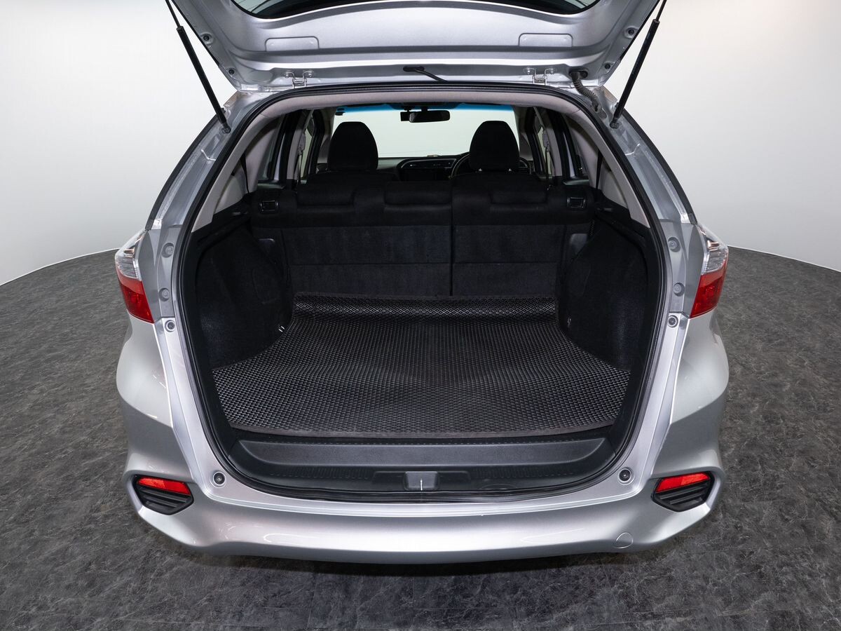 Honda Shuttle 2015 - фото автомобиля