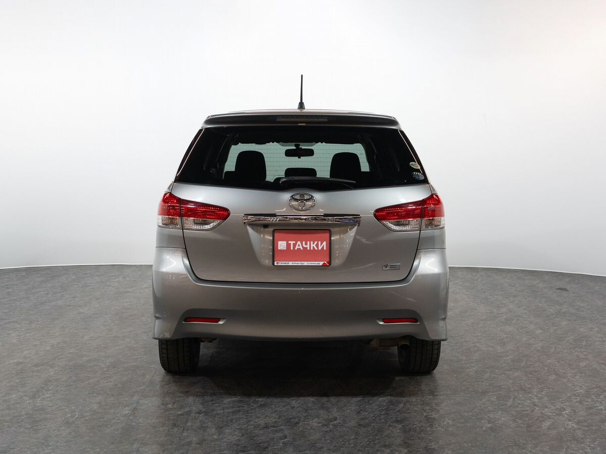 Toyota Wish 2009 - фото автомобиля