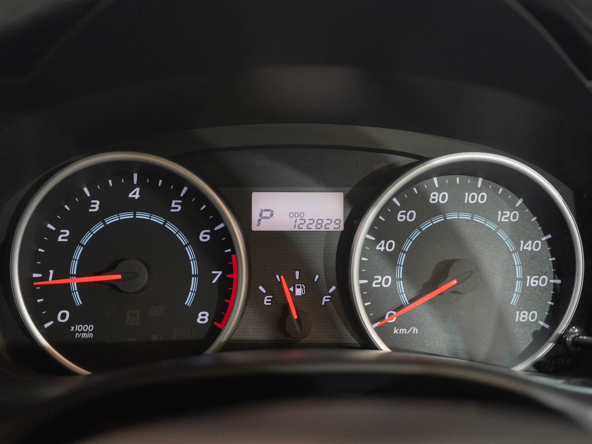 Toyota Wish 2009 - фото автомобиля