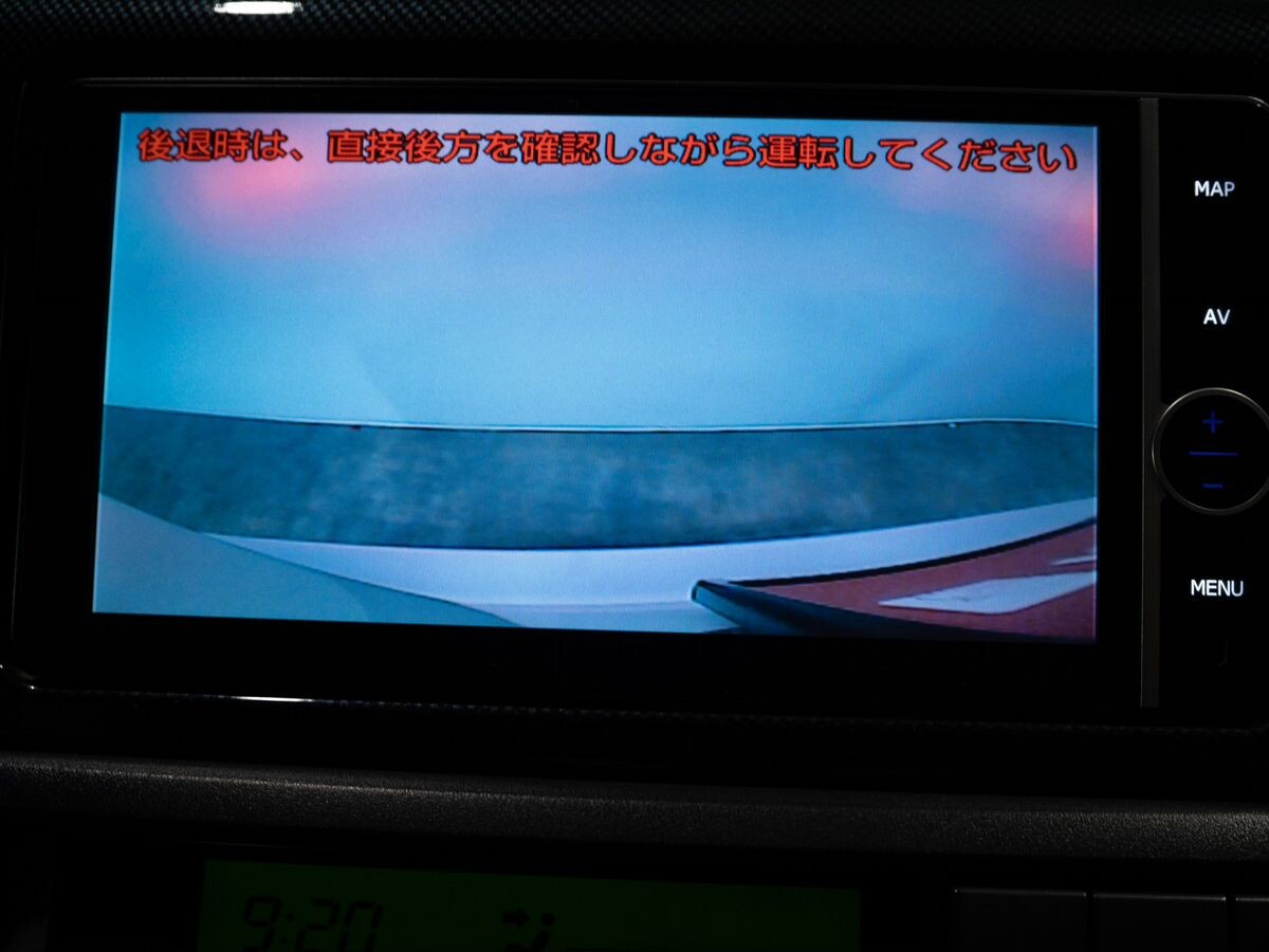 Toyota Wish 2012 - фото автомобиля