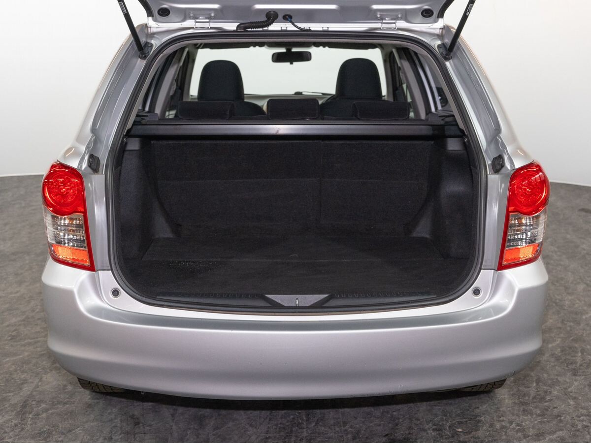 Toyota Corolla Fielder 2012 - фото автомобиля