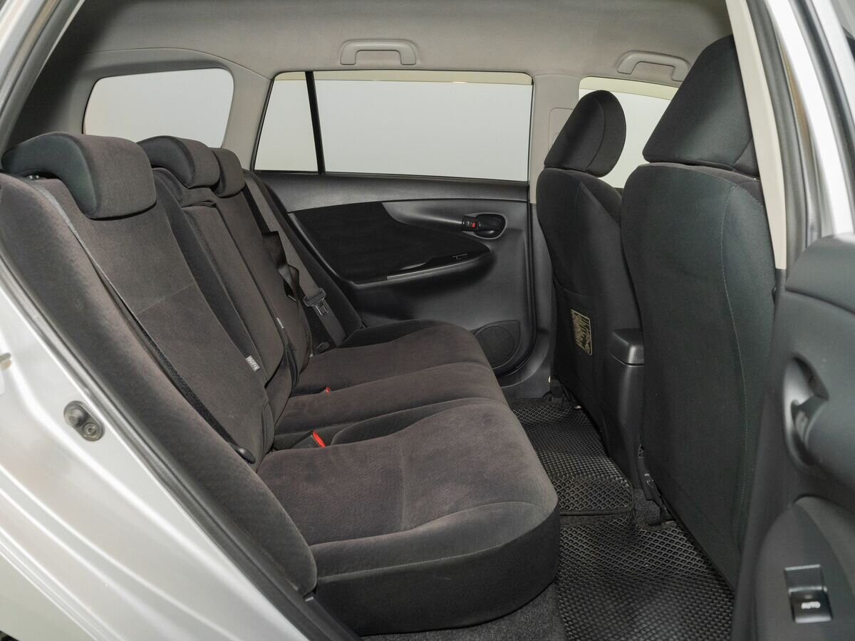 Toyota Corolla Fielder 2012 - фото автомобиля