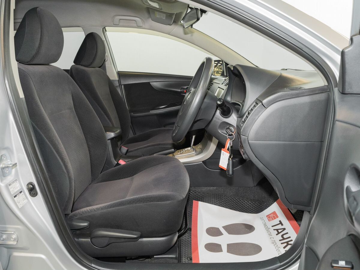 Toyota Corolla Fielder 2012 - фото автомобиля