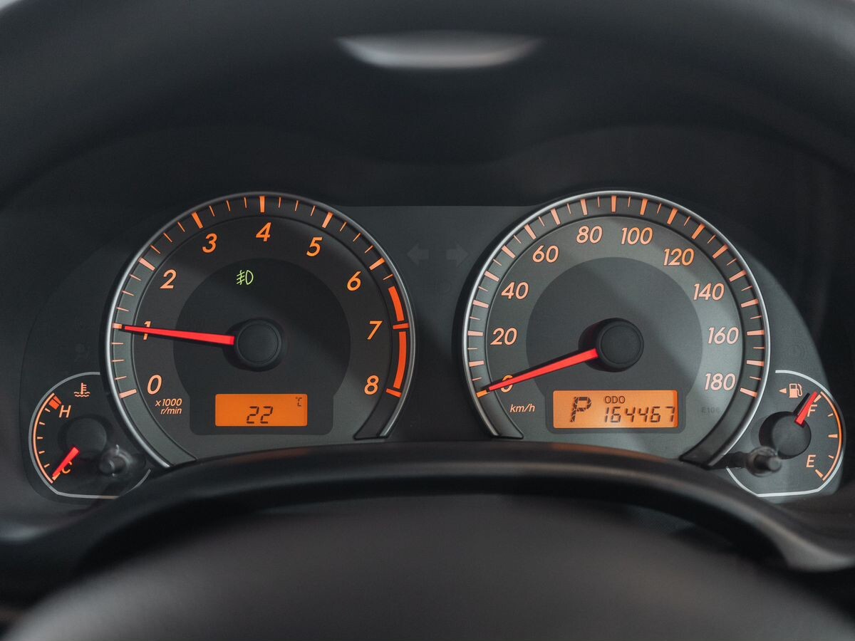 Toyota Corolla Fielder 2012 - фото автомобиля