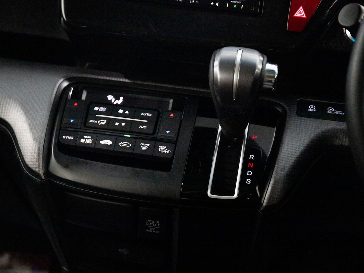 Honda Stepwgn 2020 - фото автомобиля