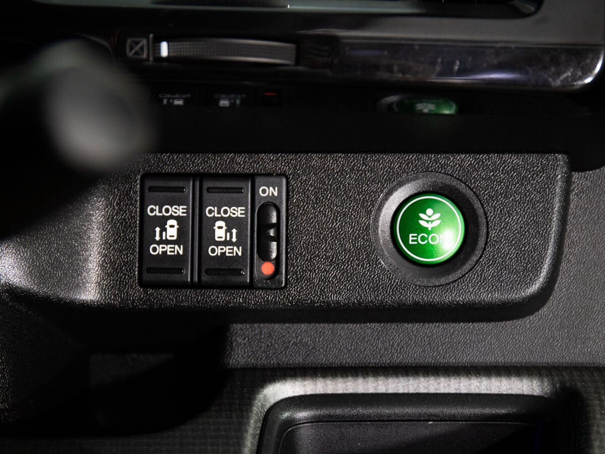 Honda Stepwgn 2020 - фото автомобиля