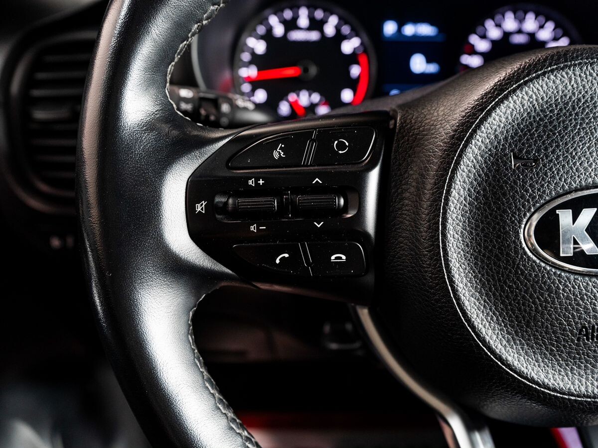 Kia Rio 2020 - фото автомобиля