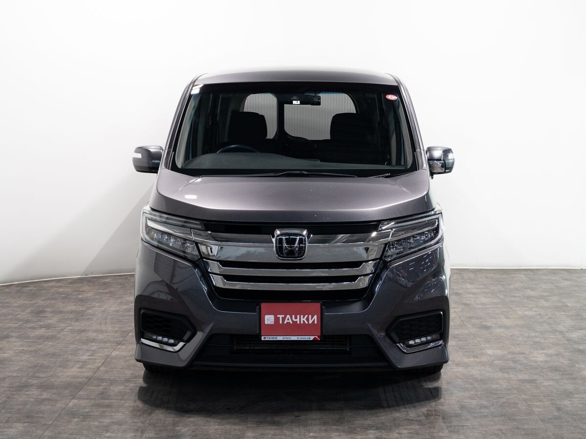 Honda Stepwgn 2018 - фото автомобиля